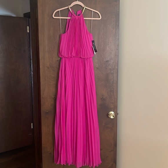 Stein Mart Dresses & Skirts - NWT Fuchsia Pleated Maxi Dress